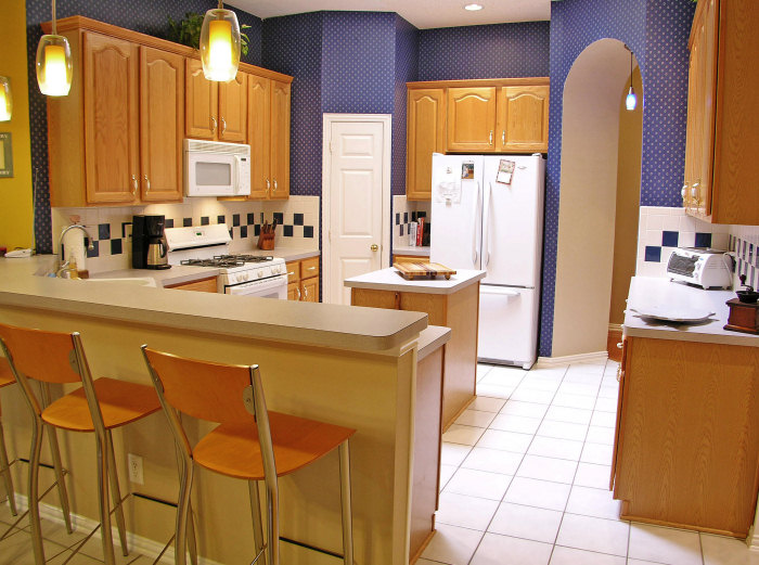 632-kitchen1.jpg