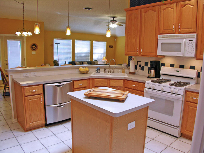 632-kitchen3.jpg